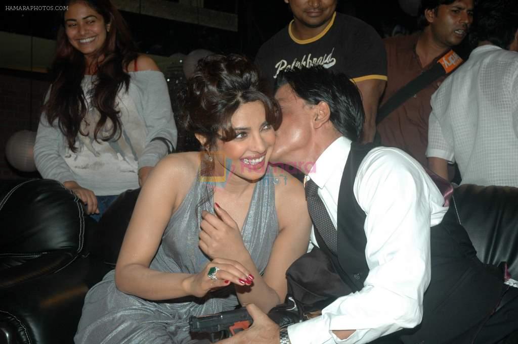 Shahrukh Khan, Priyanka Chopra at the Finale of Just Dance in Filmcity, Mumbai on 29th Sept 2011