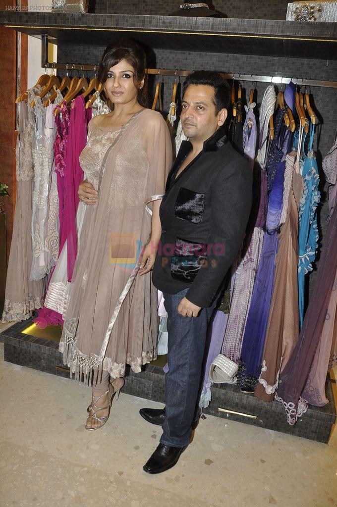 Raveena Tandon at the launch of The Changing Room store in Kemps Corner, Mumbai on 29th Sept 2011