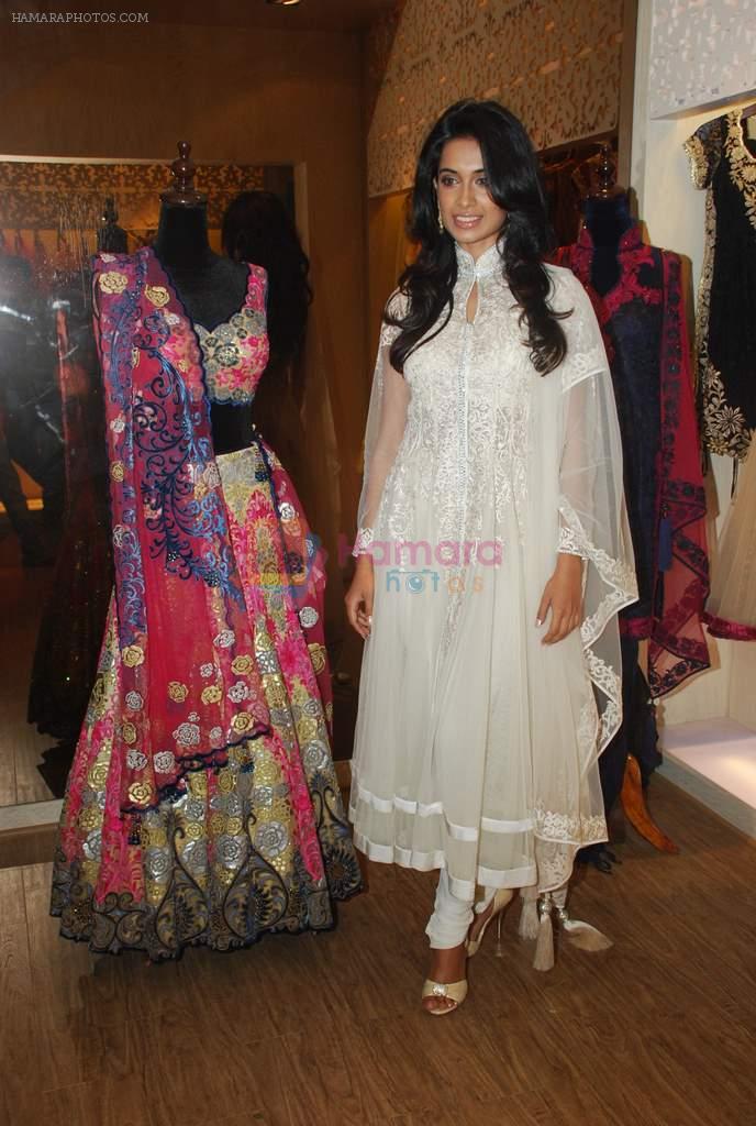 Sarah Jane Dias at opening of Amber by Ecru Luxury a pret label by Ankur Batra in Kemps Corner on 29th Sept 2011