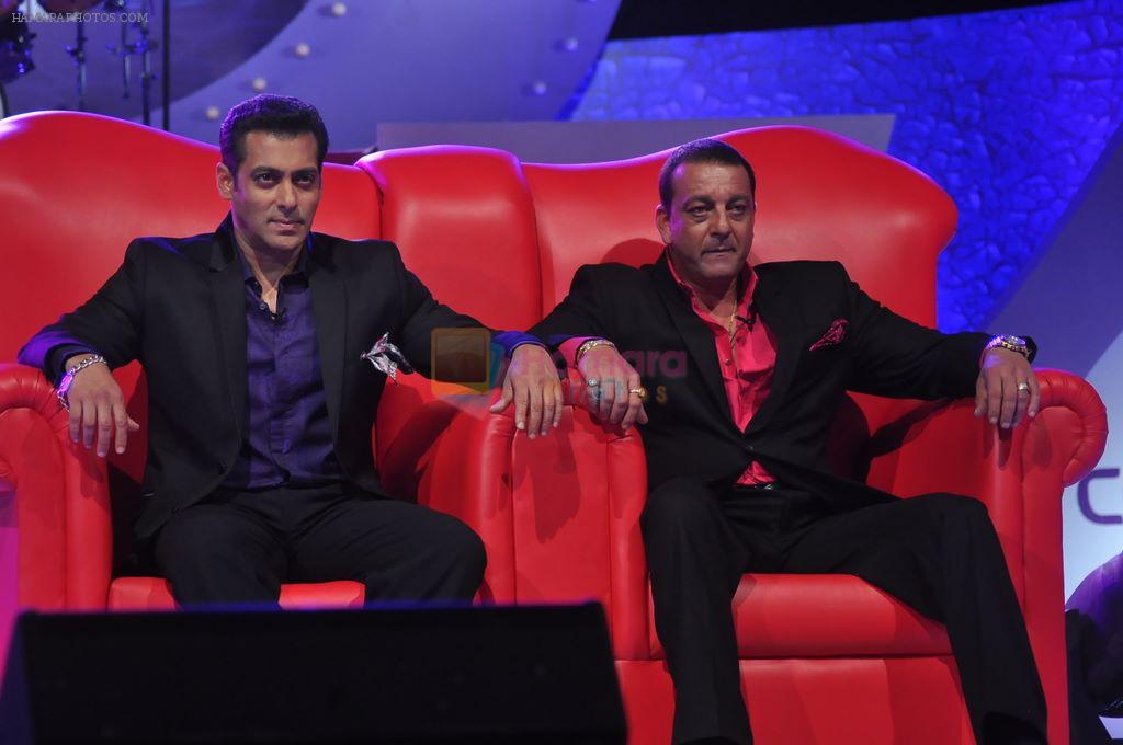Salman Khan, Sanjay Dutt at Big Boss 5 Launch in Mehboob on 29th Sept 2011