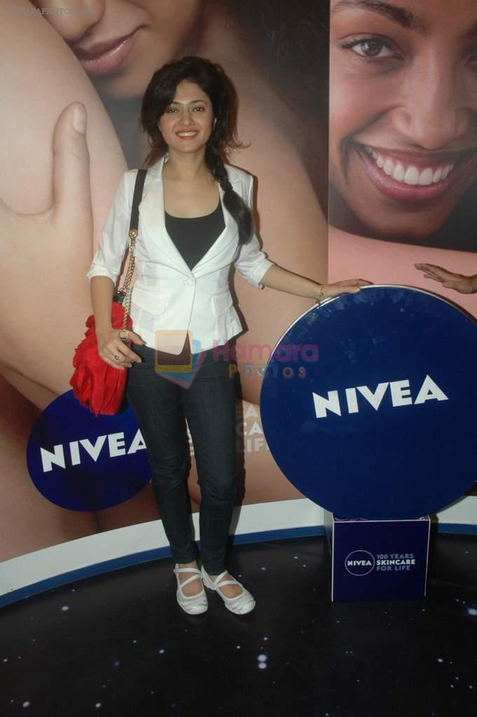Sonal Sehgal at Nivea promotional event in Malad on 30th Sept 2011