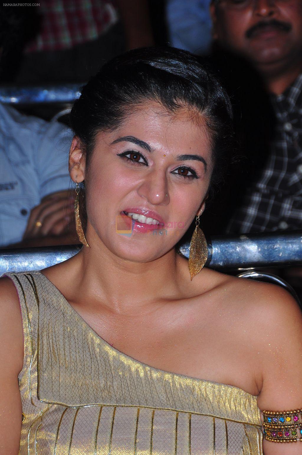 Tapasee Pannu attends Mogudu Movie Audio Launch on 11th October 2011