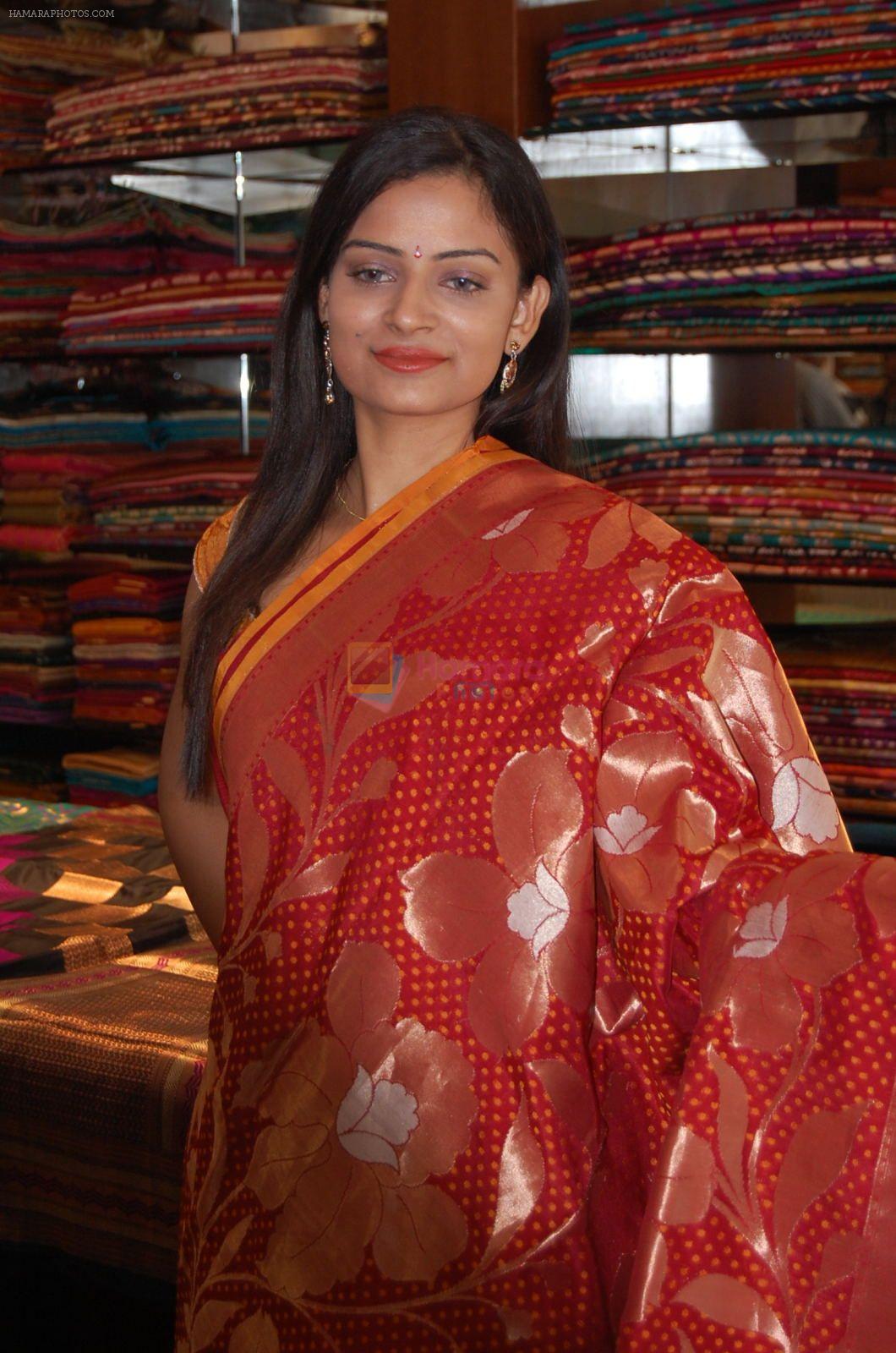 Anuhya at Sreeja Banaras Festival Launch on 12th October 2011