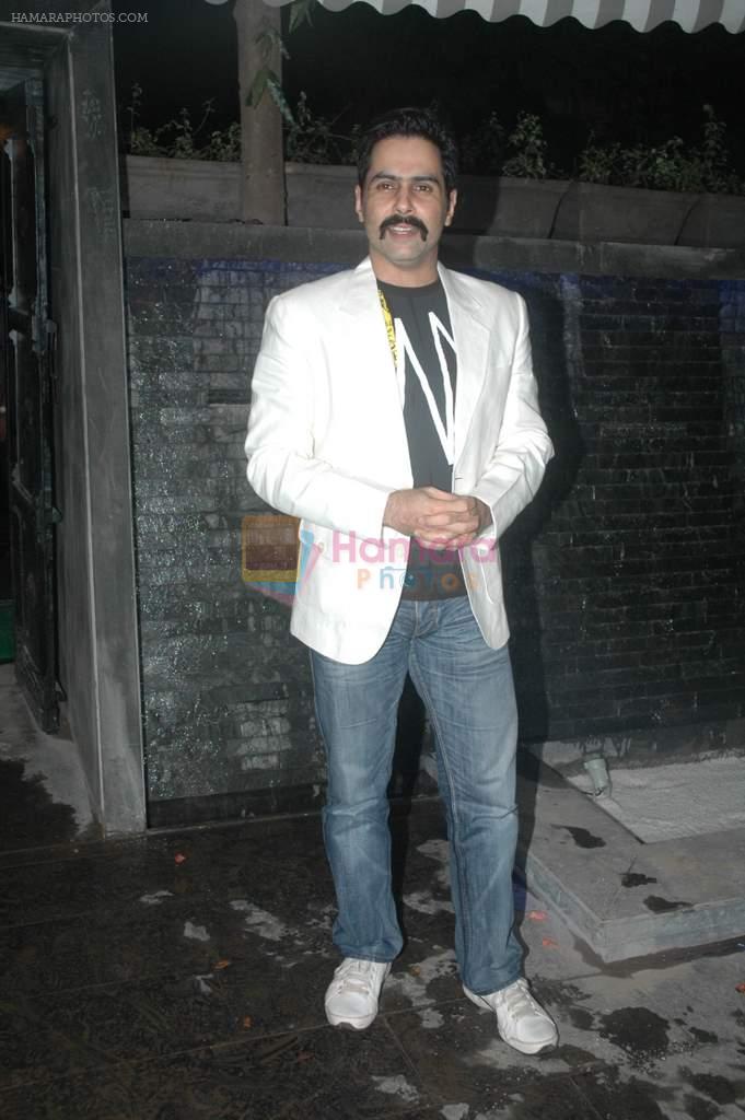 Aman Verma at Cave Lounge launch in Andheri, Mumbai on 14th Oct 2011