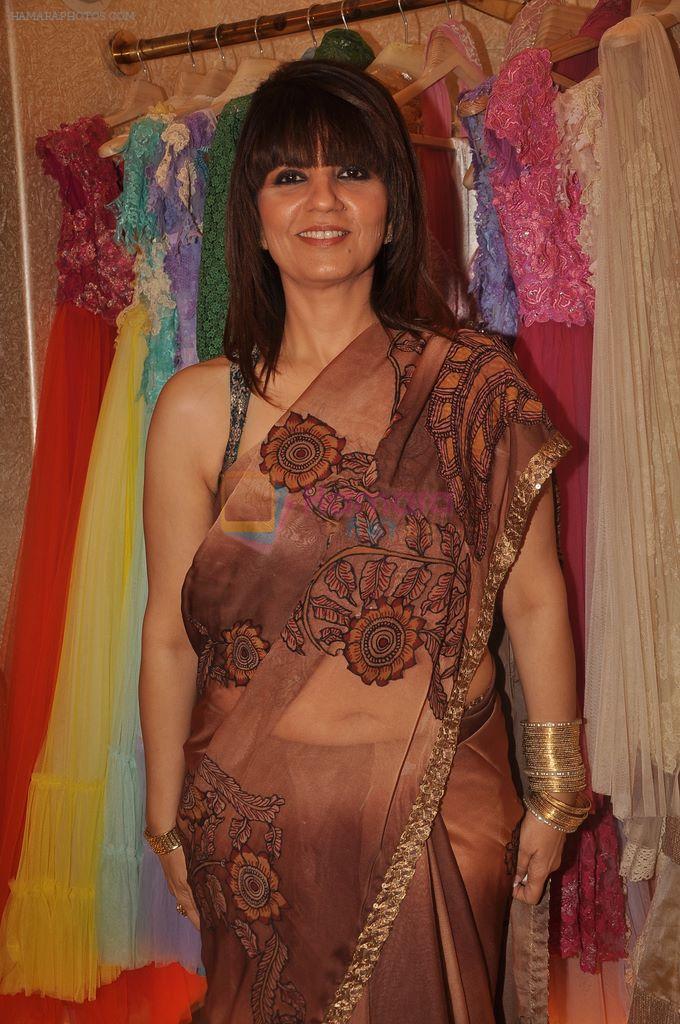 Neeta Lulla at Neeta Lulla previews her latest collection in KHar, Mumbai on 14th Oct 2011