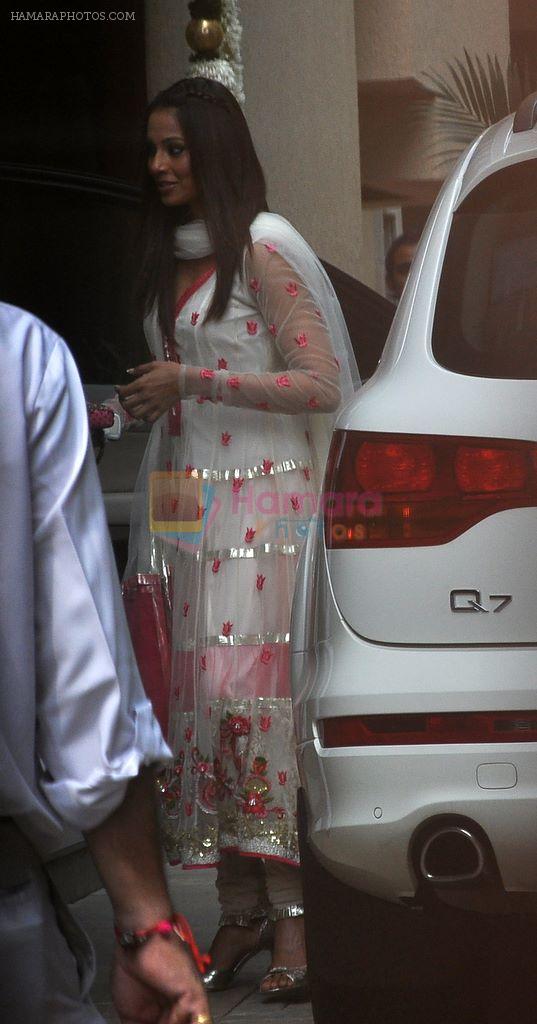 Bipasha Basu at Aishwarya Rai's Baby shower ceremony in Jalsaa, Juhu, Mumbai on 18th Oct 2011