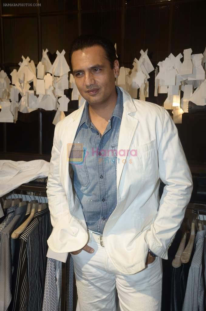 Marc Robinson at Troy Costa store launch in Mumbai on 19th Oct 2011