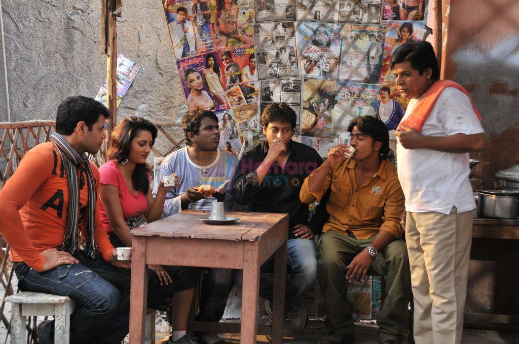 Avin, Zakir, Tripti Sharma, Rajashekar in Bachelors 2 Movie On Sets