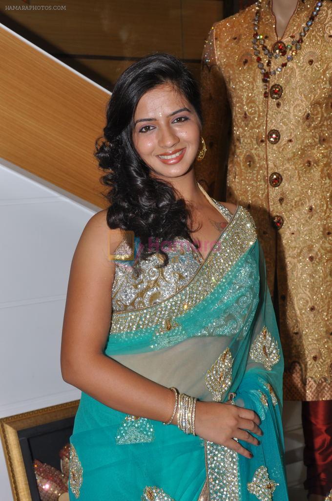 Nisha Shah attends MEBAZ Winter Wedding Collection Launch on 19th October 2011