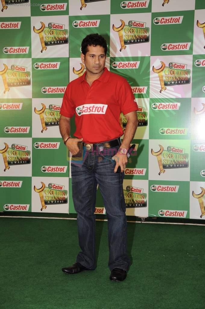 Sachin Tendulkar at Golden Castrol Golden Spanner Awards in ITC Grand Maratha on 21st Oct 2011