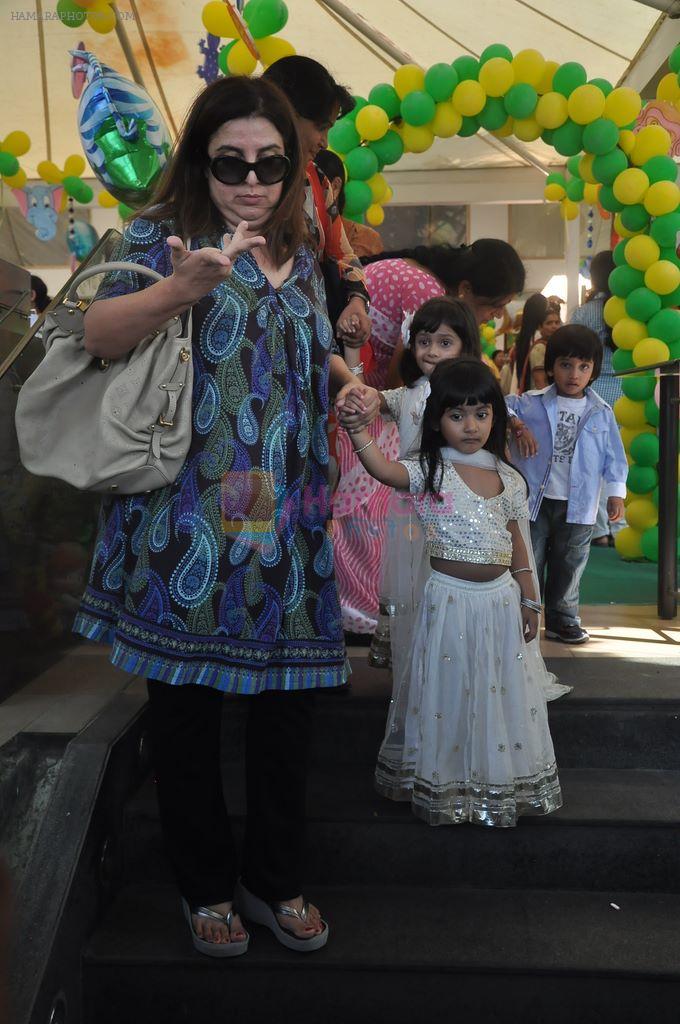 Farah Khan at Sanjay Dutt and Manyata celebrates childrens birthday in Blue Sea, Mumbai on 21st Oct 2011