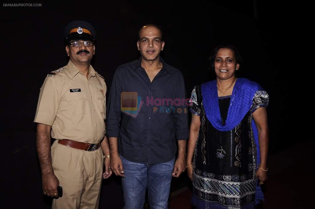 Ashutosh Gowariker at Police Diwali show in Andheri Sports Complex on 22nd Oct 2011