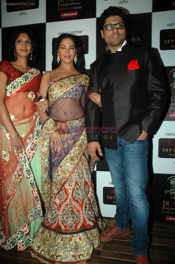 Veena Malik, Riyaz Gangji at Punjab International Fashion week promotional event in Sheesha Lounge on 23rd Oct 2011