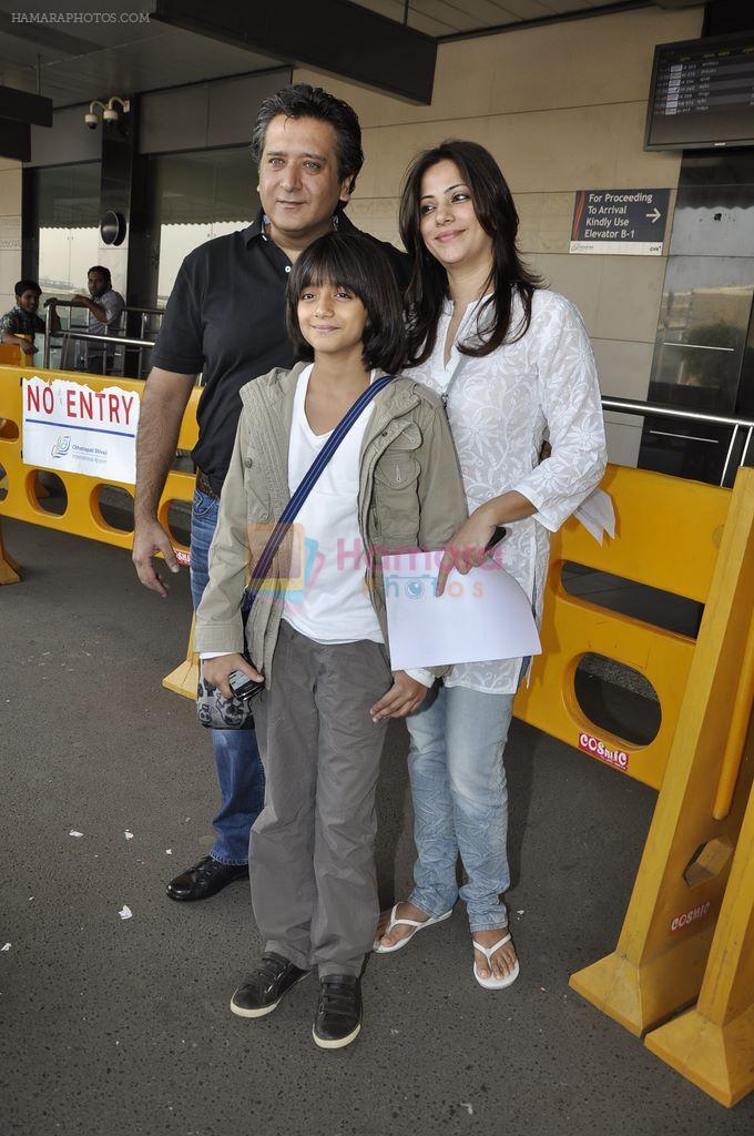 Armaan Verma leave for Ra.One Premiere tour in Airport, Mumbai on 23rd Oct 2011