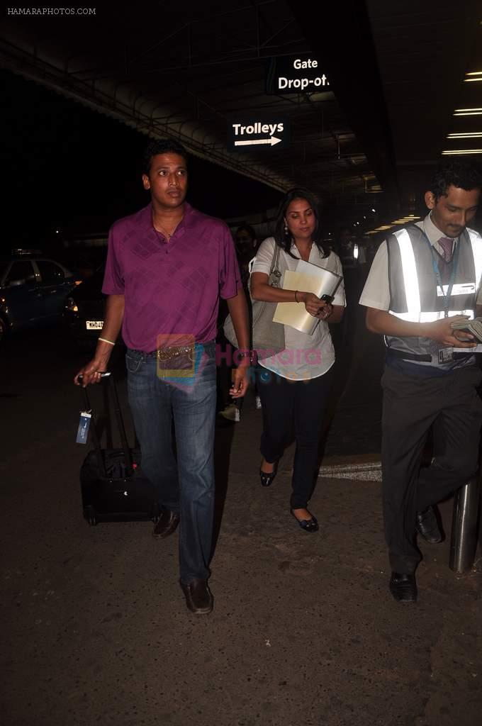 Lara Dutta and Mahesh Bhupati spotted leaving for their London vacation in Sahar International Airport on 28th Oct 2011