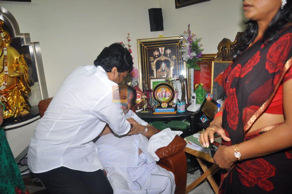 Nagarjuna, Dasari Narayana Rao attends Dasari Padma Condolences and Funeral