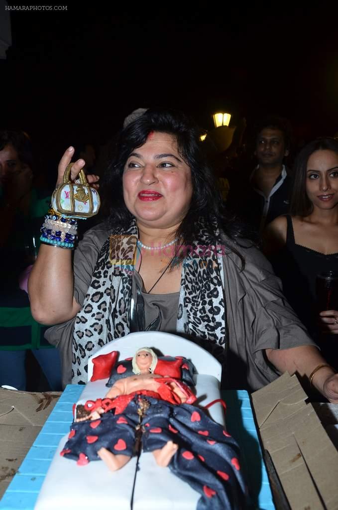 Dolly Bindra at Brinda Parekh's glam birthday bash in Wadala, Mumbai on 2nd Nov 2011