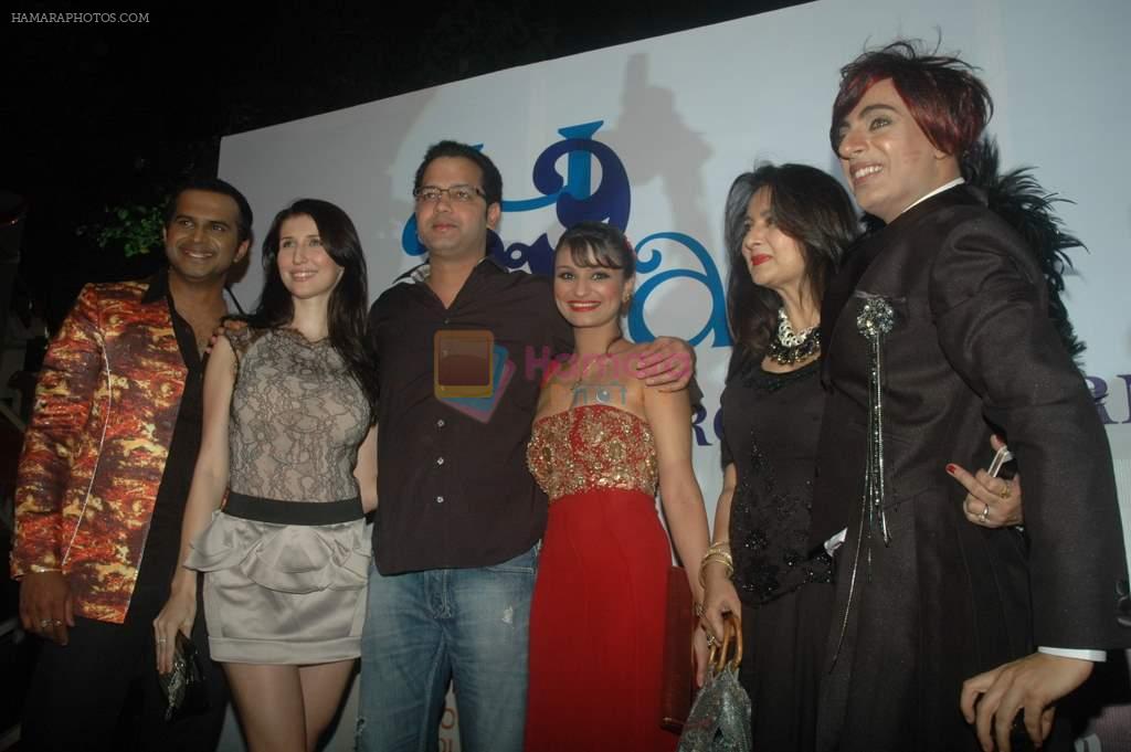 Siddarth Kannan, Claudia Ciesla, Rahul Mahajan, Dimpy Mahajan, Poonam Dhillon, Rohhit Verma at Rohit Verma birthday with fashion show in Novotel, Mumbai on 8th Nov 2011