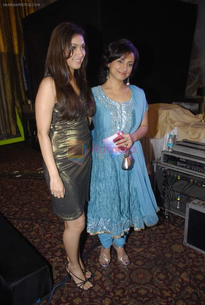 Manjari Phadnis, Divya Dutta at Pappu Can_t Dance music launch in Sea Princess on 10th Nov 2011