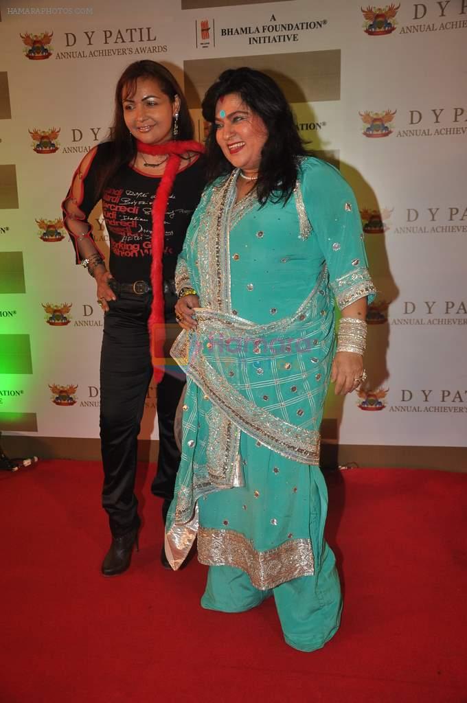Dolly Bindra at DY Patil Awards in Aurus on 13th Nov 2011