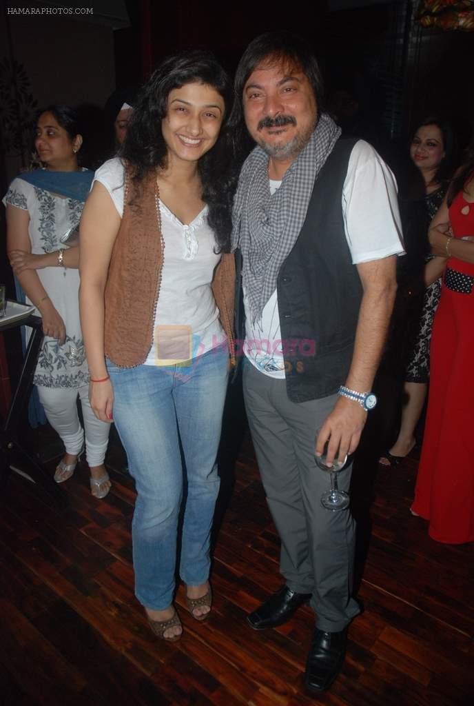 Ragini Khanna, Tony Singh at Tony Singh's birthday bash in Andheri, Mumbai on 15th Nov 2011