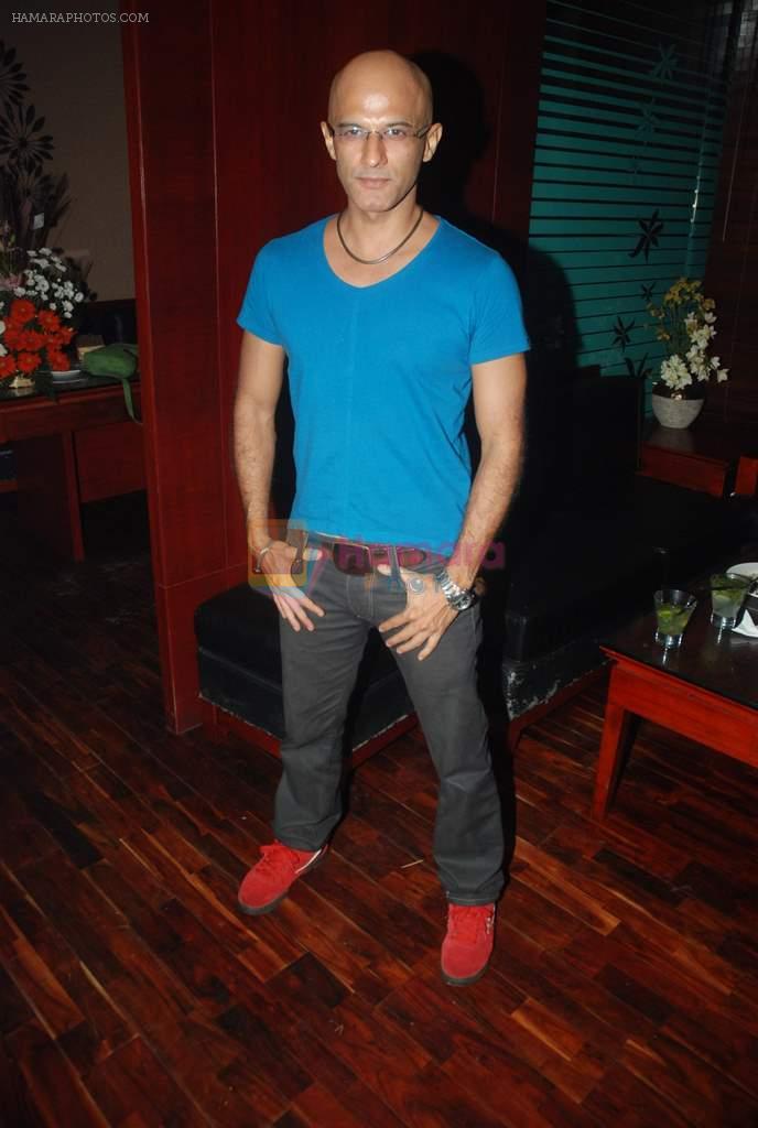 Amit Behl at Tony Singh's birthday bash in Andheri, Mumbai on 15th Nov 2011
