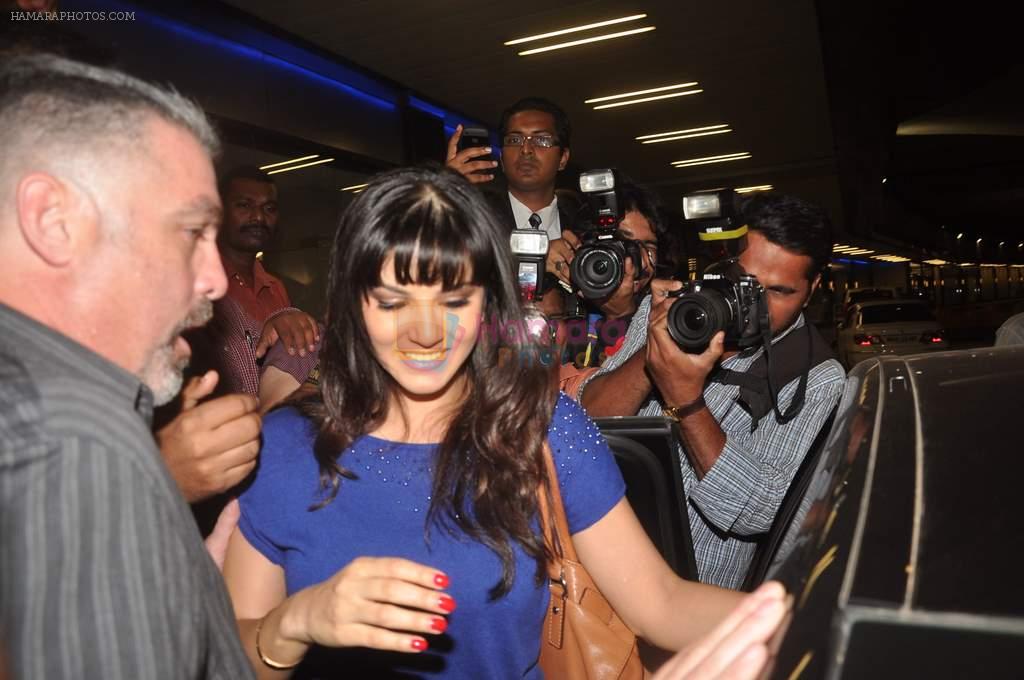 Sunny leone arrives in Mumbai to be part of Big Boss in Mumbai Airport on 17th Nov 2011