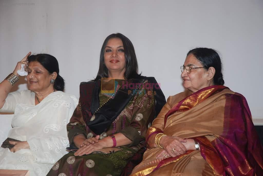 Shabana Azmi at Javed Siddiqios Roshandan book launch in SP Jain on 20th Nov 2011