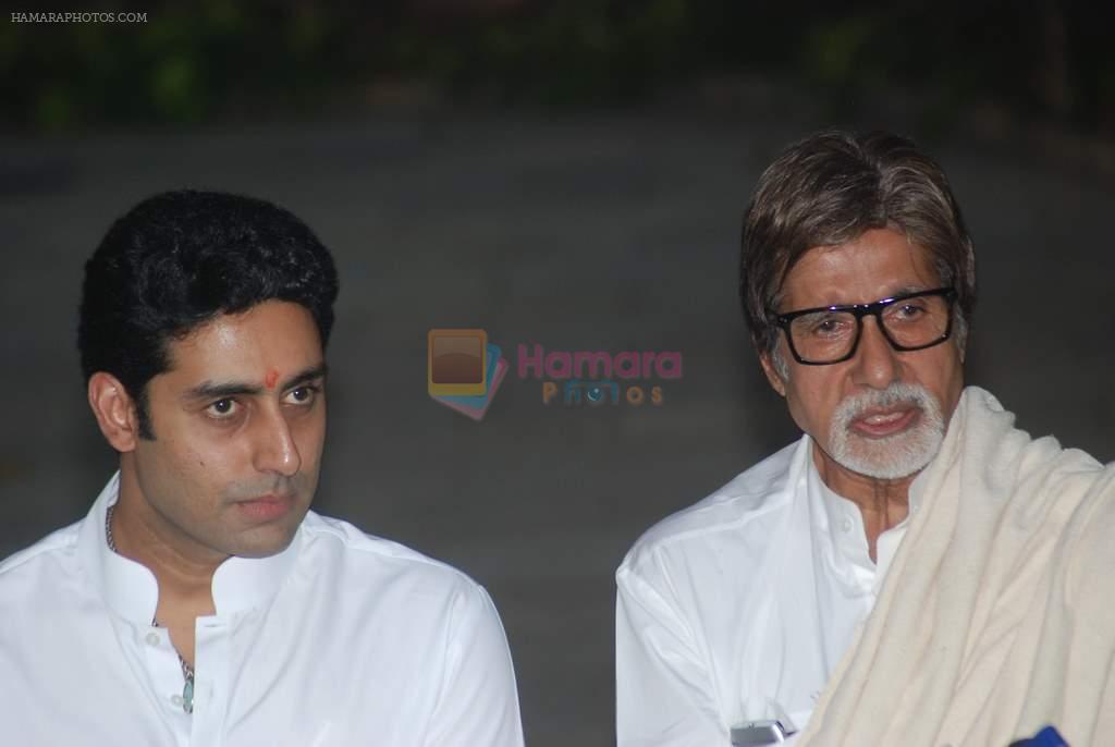 Abhishek Bachchan, Amitabh Bachchan press meet at home in Janak, Mumbai on 22nd Nov 2011