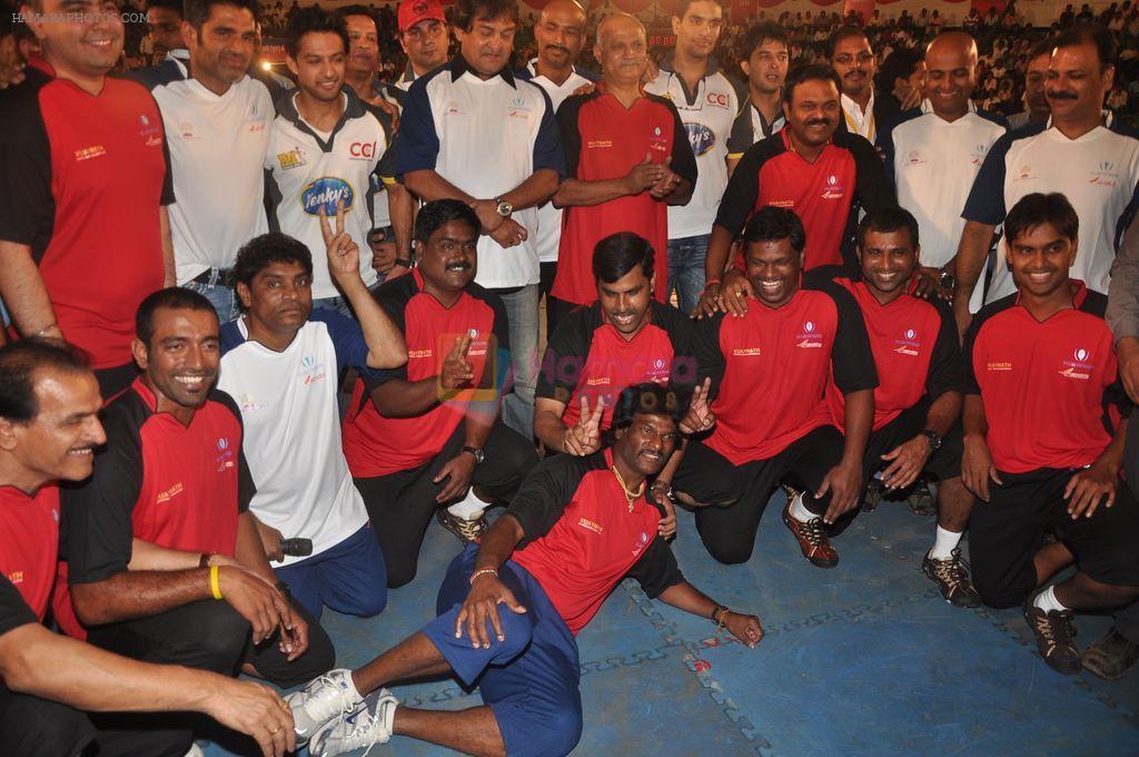 Sunil Shetty, Mahesh Manjrekar, Johnny Lever, Vatsal Seth, Aashish Chaudhary, Varun Badola at National Kabaddi championship in Dadar, Mumbai on 23rd Nov 2011