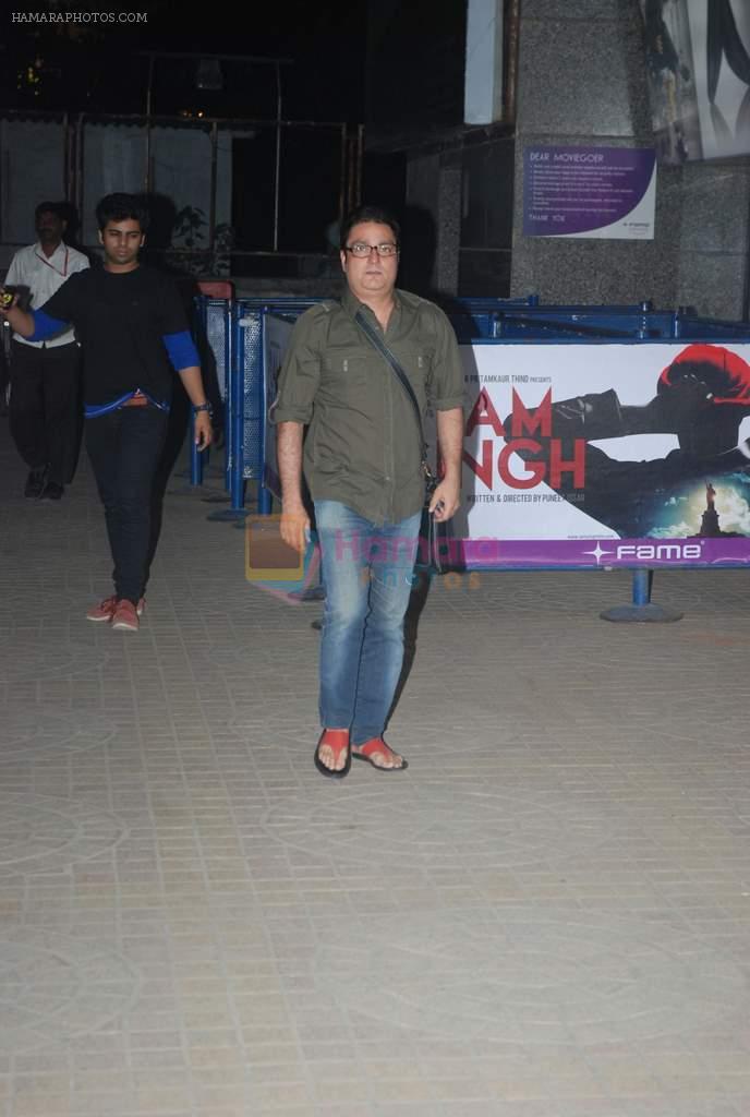 Vinay Pathak at Deswa film premiere in Fame on 23rd Nov 2011