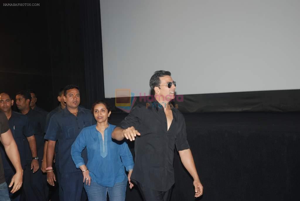 Akshay Kumar at the Desi Boyz promotions in Oberoi Mall on 25th Nov 2011