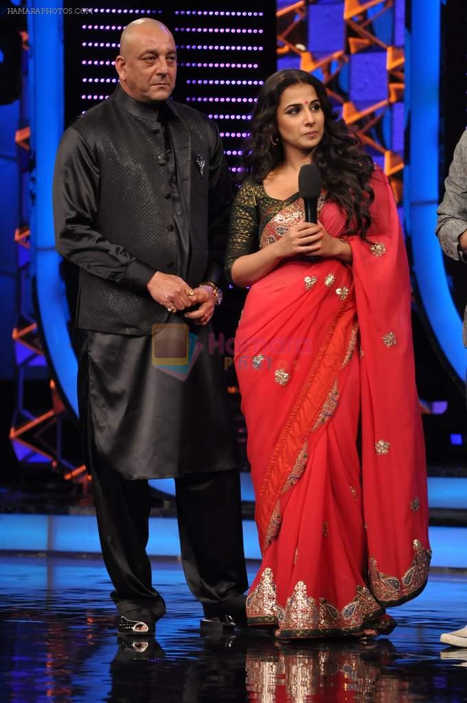 Vidya Balan, Sanjay Dutt at The Dirty Picture promotion on the sets of Big Boss 5 in Lonavala on 26th Nov 2011