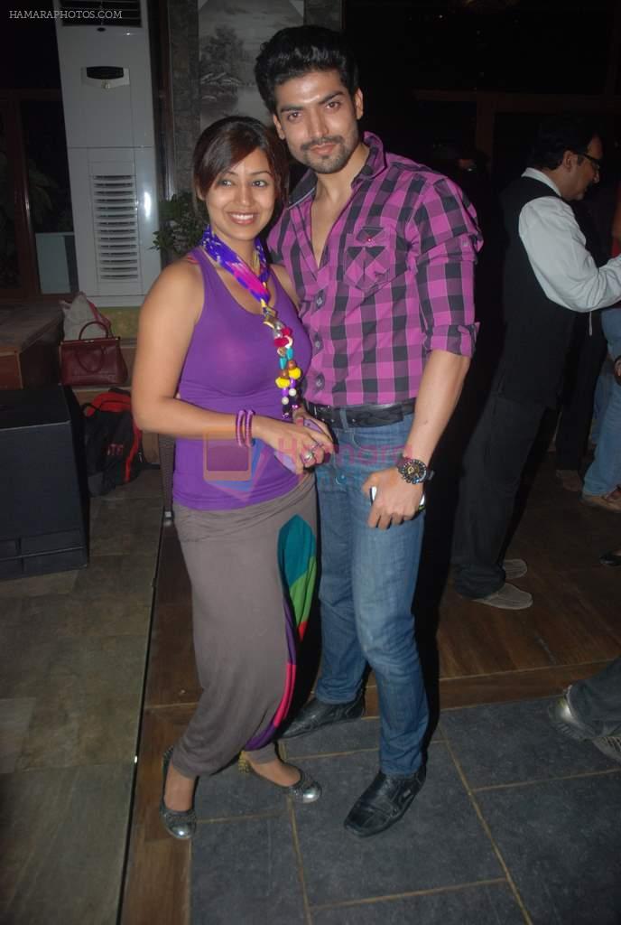 Gurmeet Chaudhary, Debina Chaudhary at SAB tv party for shows Chidiya Ghar and RK Laxman Ki Duniya in Red Ant on 28th Nov 2011