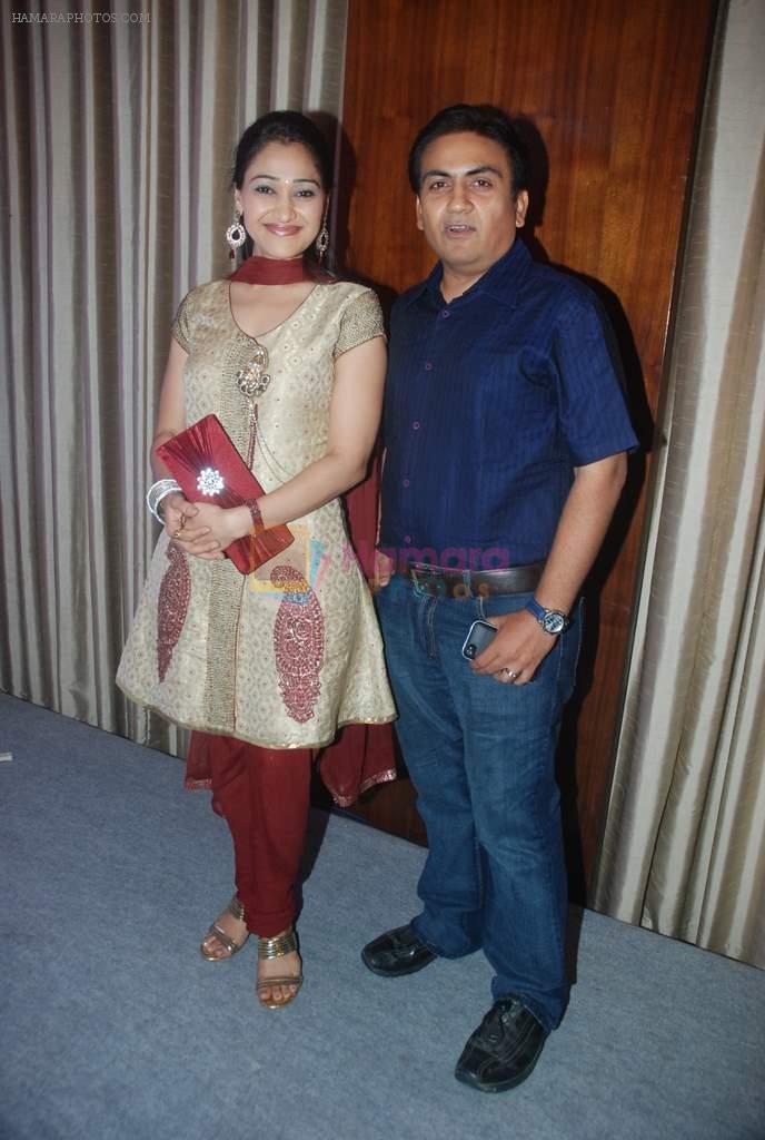 Disha Vakani, Dilip Joshi at BIG Star Entertainment Awards 2011 in Mumbai on 24th Dec 2011