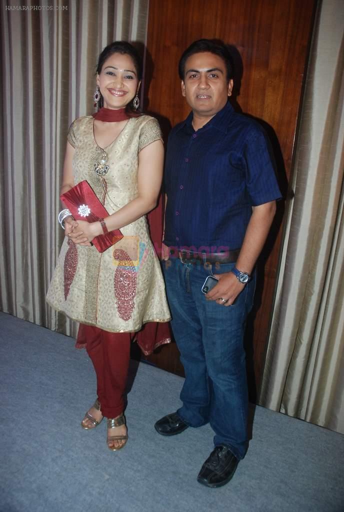 Disha Vakani, Dilip Joshi at BIG Star Entertainment Awards 2011 in Mumbai on 24th Dec 2011