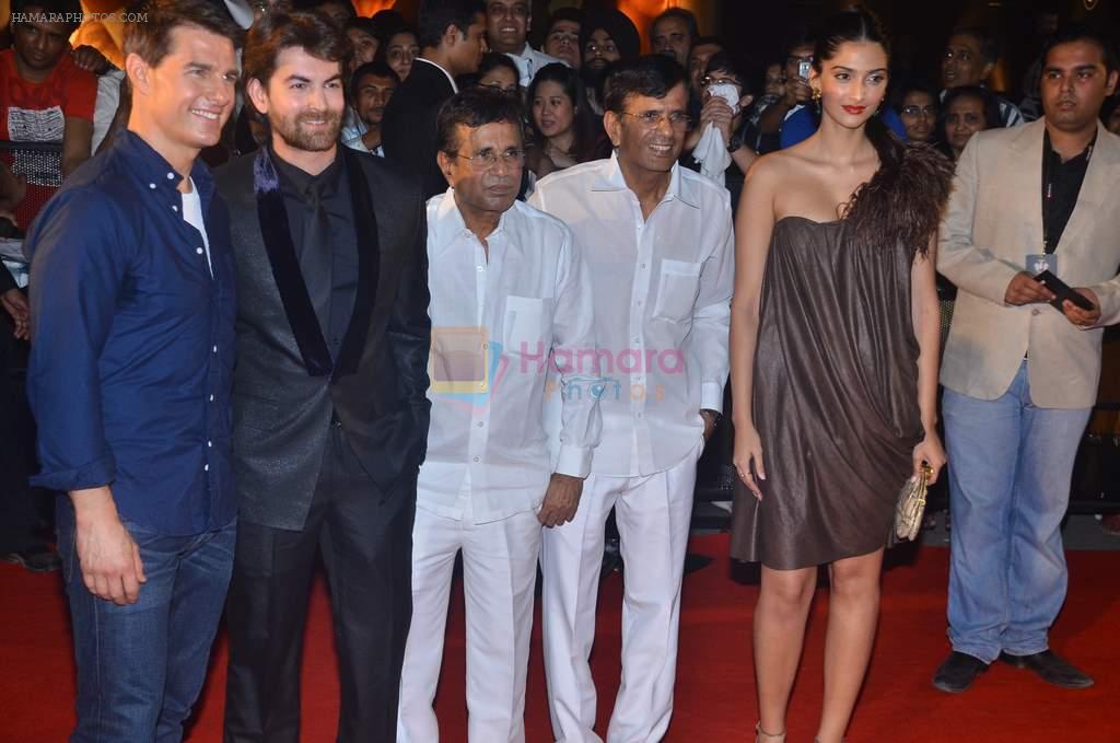 Tom Cruise, Abbas Mastan, Sonam Kapoor, Neil Mukesh at the special screening of Mission Impossible - Ghost Protocol in Imax on 4th Dec 2011