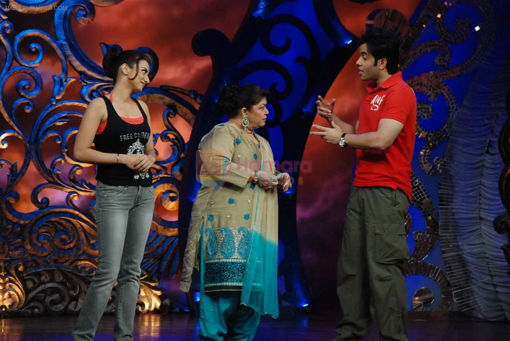 Tusshar Kapoor, Kulraj Randhawa, Saroj Khan on the sets of Saroj Khan's Dance Show on 13th Dec 2011
