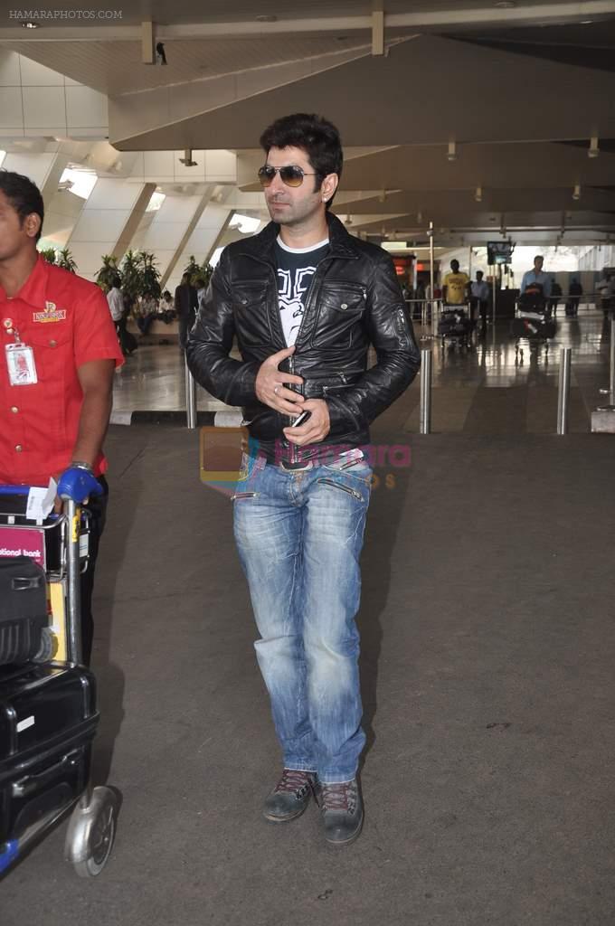 return after CCL cricket match in Airport, Mumbai on 20th Dec 2011