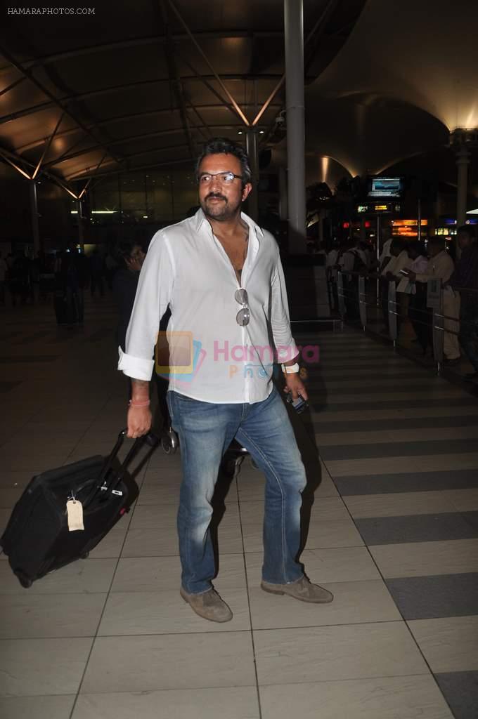 Apoorva Lakhia return after CCL cricket match in Airport, Mumbai on 20th Dec 2011
