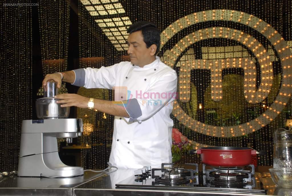 Sanjeev Kapoor on the sets of Master Chef in R K Studios on 20th Dec 2011