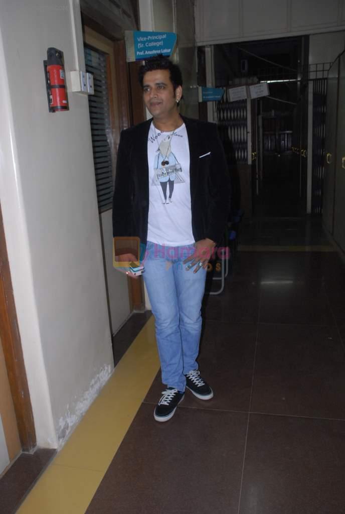 Ravi Kishan at Chaalis Churasia film promotion at college fest in RUIA College, Matunga on 22nd Dec 2011