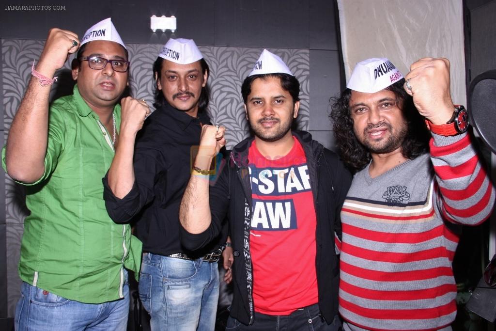Rajendra Shiv, Amitabh Dayal, Javed Ali and Jojo at the recording of anti-corruption song, Dhuaan Against Corruption 1