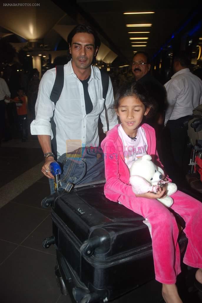 Arjun Rampal return from Dubai on 3rd Jan 2012