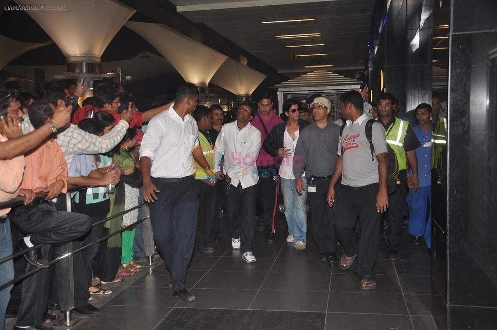 Shahrukh Khan return from Dubai on 3rd Jan 2012