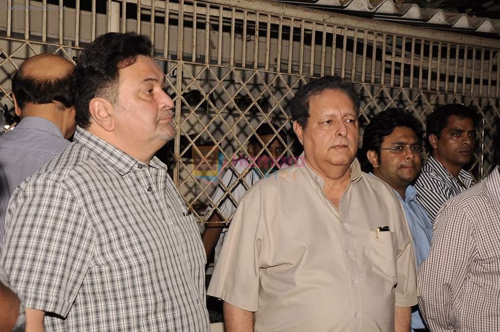 Rishi Kapoor at Sunil and Dharmesh Darshan's dad's prayer meet in Santacruz on 3rd Jan 2012