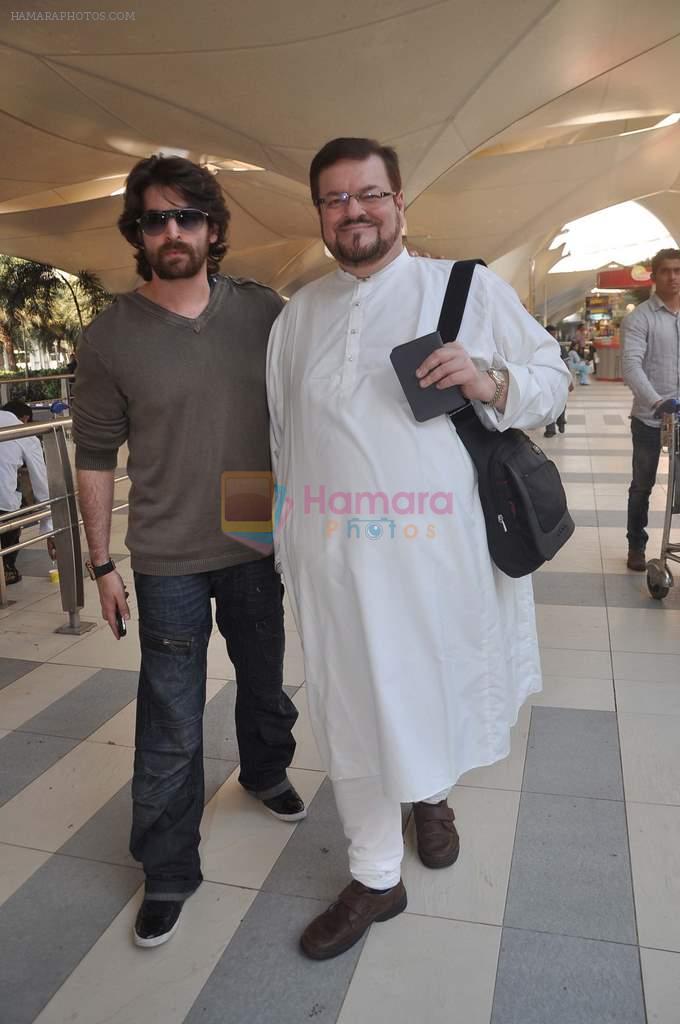 Neil Mukesh, Nitin Mukesh return from Dubai to Mumbai Airport on 5th Jan 2012