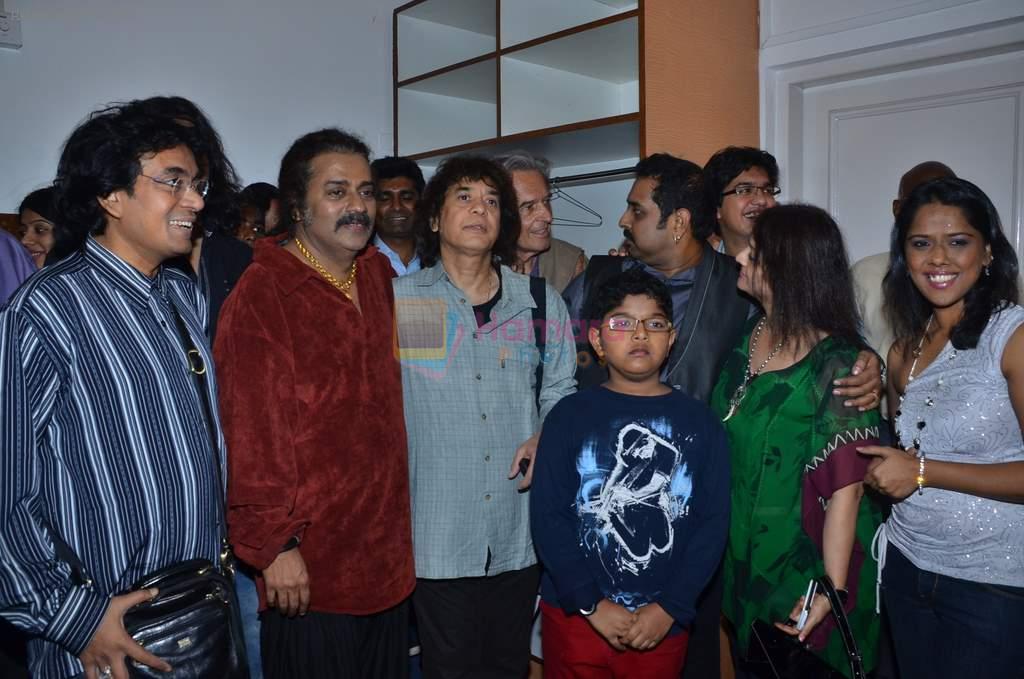 Shankar Mahadevan, Hariharan, Mahalakshmi Iyer, Zakir Hussain concert for Nagrik Sikshan Sanstha in Shanmukhanand Hall on 5th Jan 2012