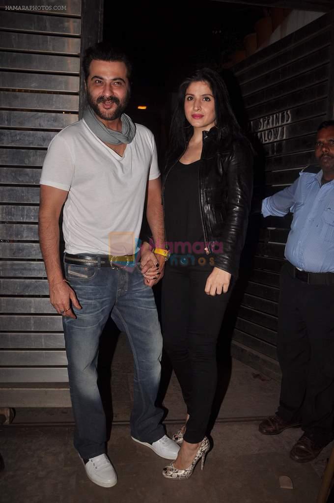 Sanjay Kapoor at Farhan Akhtar's birthday bash in Bandra, Mumbai on 8th Jan 2012