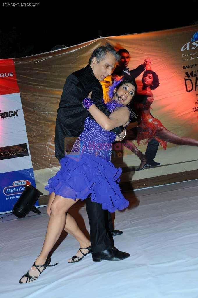 Renuka Shahane, Aditya Raj Kapoor at Ageless Dance show by Sandip Soparrkar in Sheesha Sky Lounge Gold on 10th Jan 2012